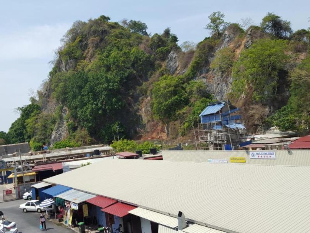 โรงแรมฮีสทรี คันการ์ ภายนอก รูปภาพ